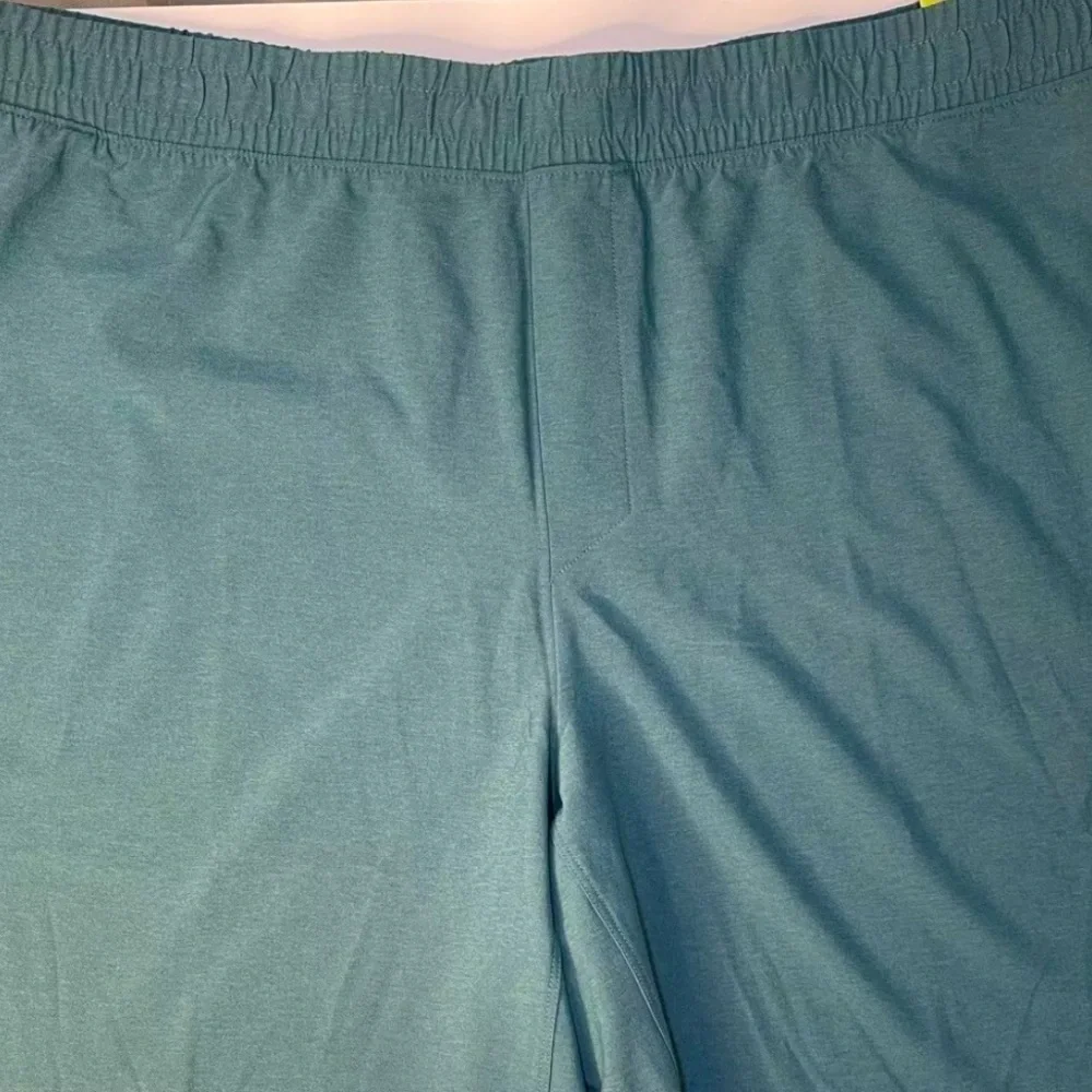 All in Motion Men's Stretch Woven Shorts 8